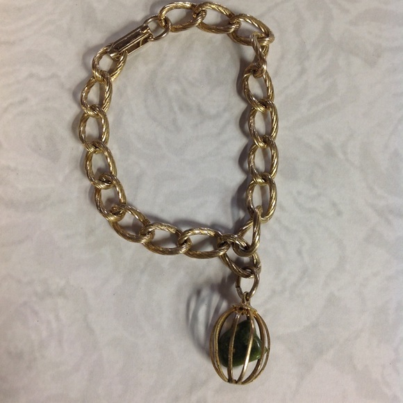 💋💋Vintage Caged Green Rock Bracelet - Picture 1 of 3